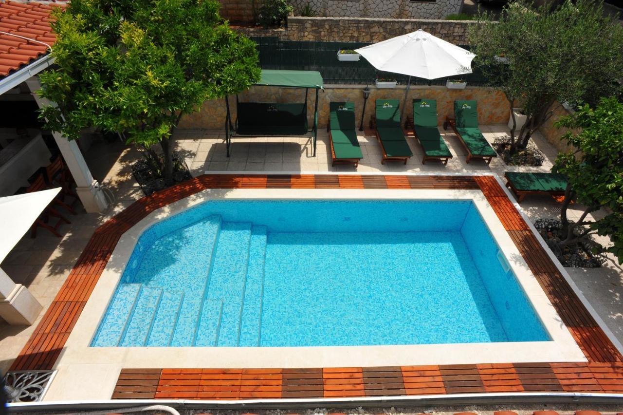 Villa Anni Sutivan Buitenkant foto