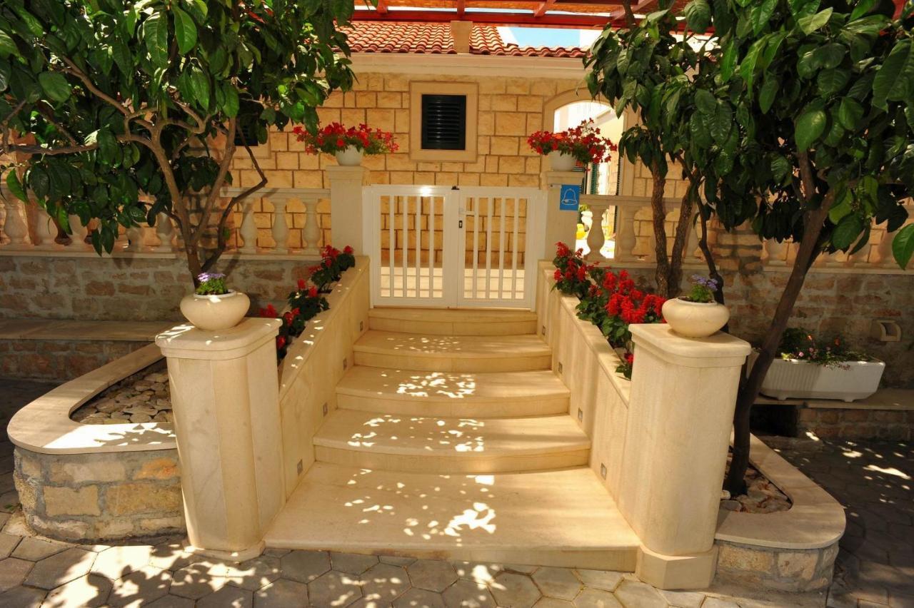 Villa Anni Sutivan Buitenkant foto