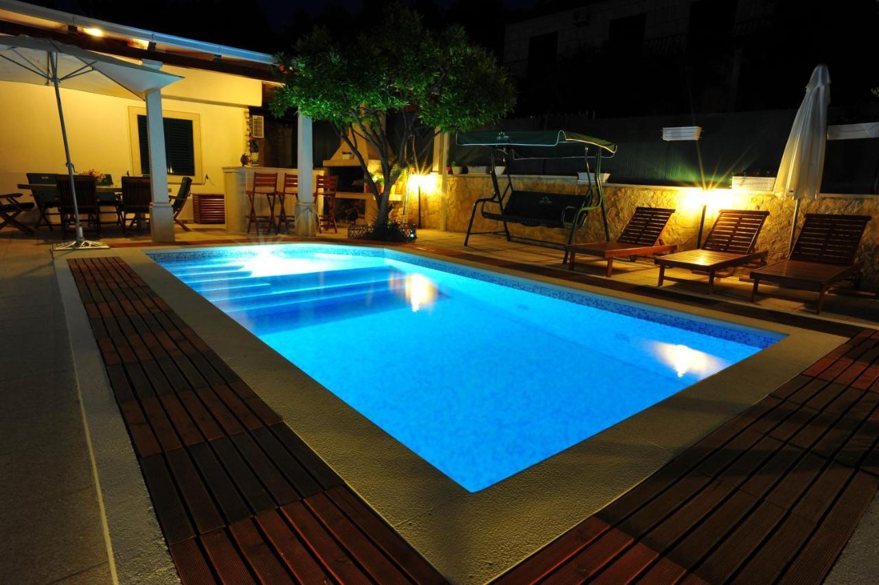 Villa Anni Sutivan Buitenkant foto