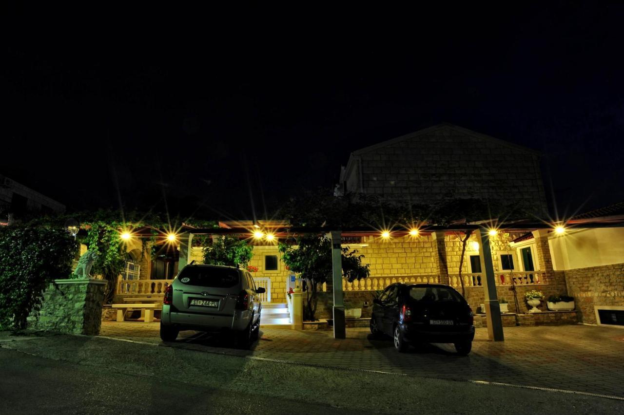 Villa Anni Sutivan Buitenkant foto