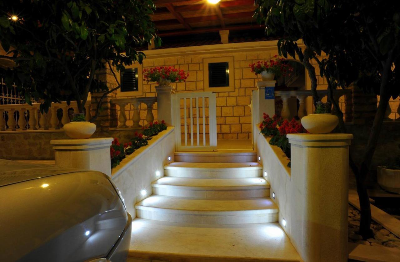 Villa Anni Sutivan Buitenkant foto